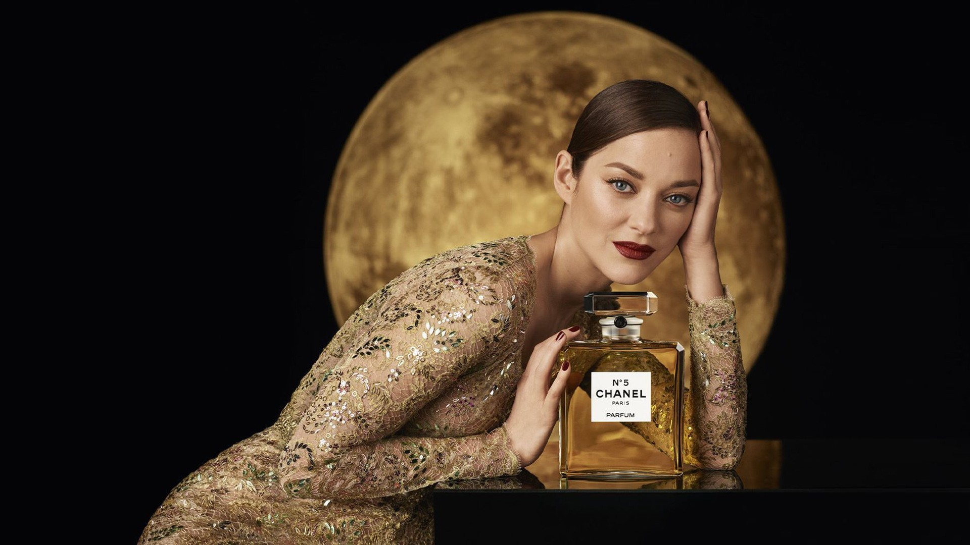 Marion Cotillard CHANEL N°5 Limited Editions